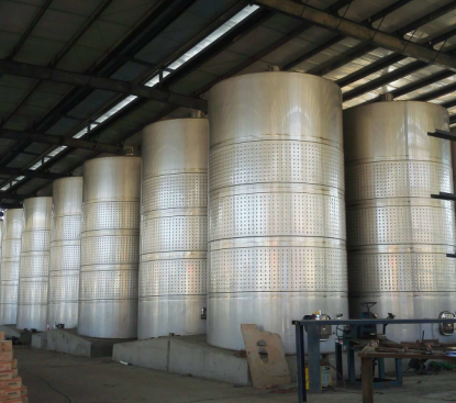 Vín Gerjun tankur Wine Fermentation tank